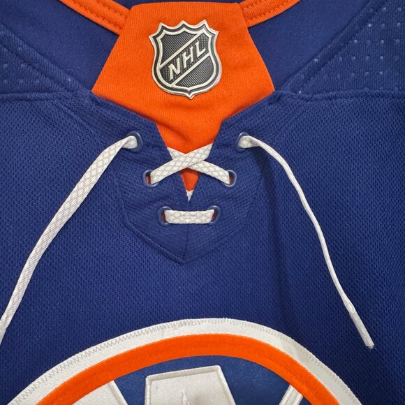 Adidas NHL New York Islanders Authentic Home Hockey Jersey GT5618 Mens 42 $180 - Picture 3 of 9